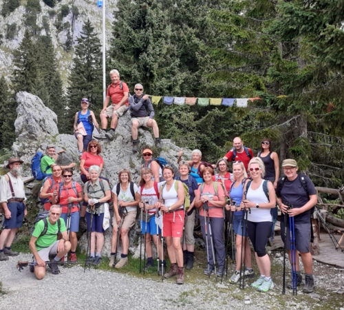 eigener Gipfel für die Wandergruppe