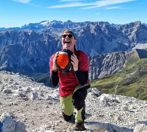 Der Kniefall vor Ihrer Majestät