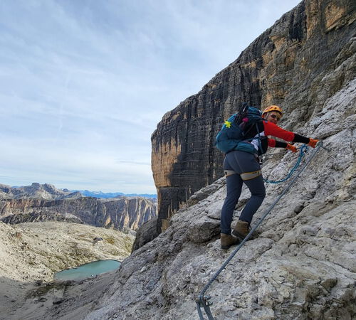 Aufstieg in die Mondlandschaft der Sella