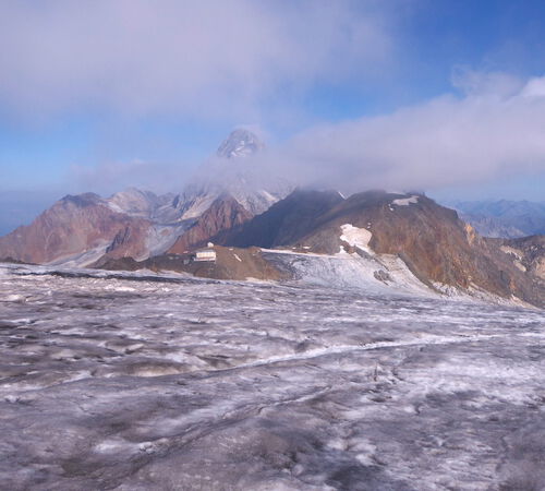 Casatihütte, Königsspitze und Ortler(in Wolken)