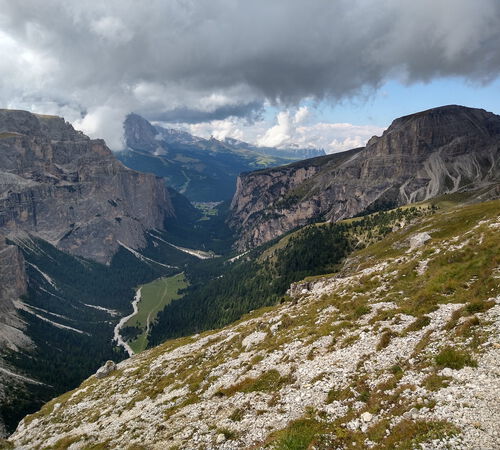 Blick ins Langental nach Wolkenstein