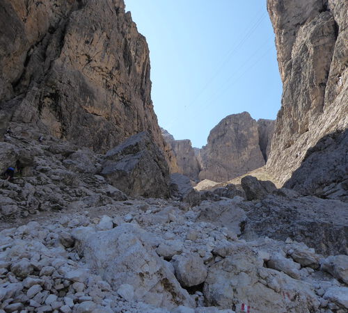 Einstieg ins Val Setus zur Pisciadu Hütte